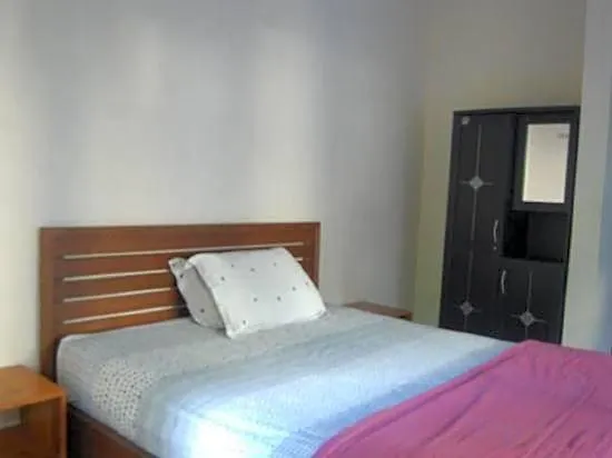 Star East Amed Hotel 2*